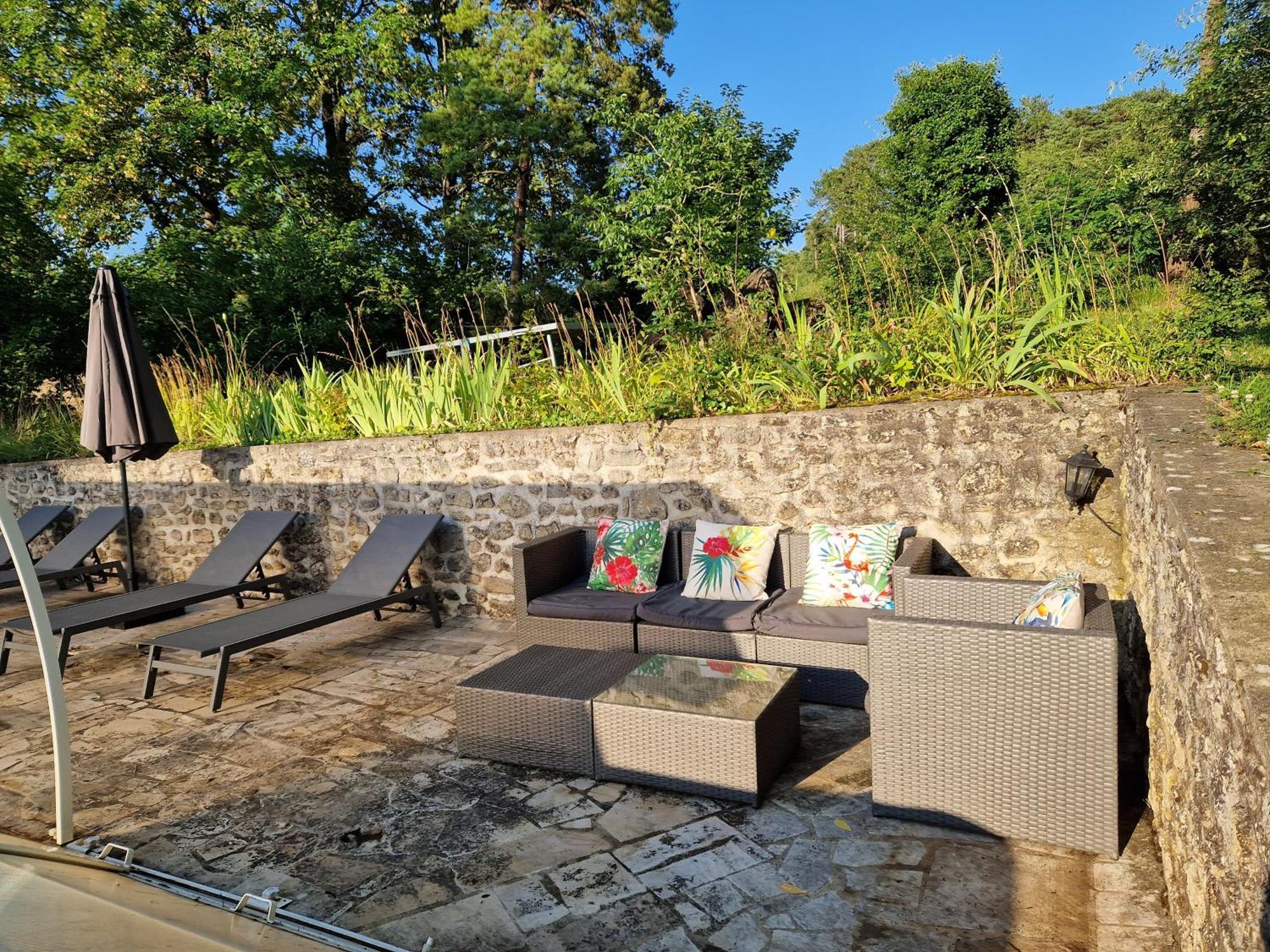 Le Relais Des Clefs - Au Calme Du Gatinais - Escapade A Deux - Terrasse Privee - Wifi - Offre Romantique Sur Demande Valpuiseaux Екстериор снимка
